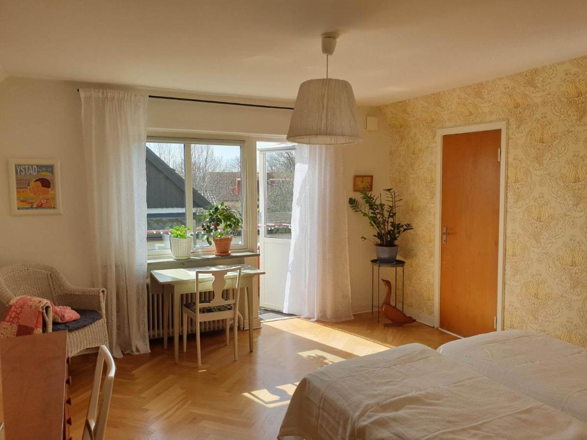 Egen Ovanvaning I Charmig Villa Naera Havet Ystad Exteriör bild